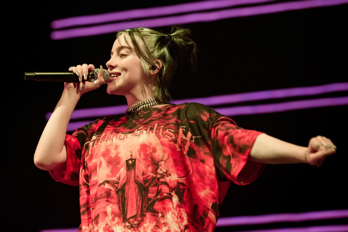 Billie Eilish rebuts criticism of the way she shows off her physique