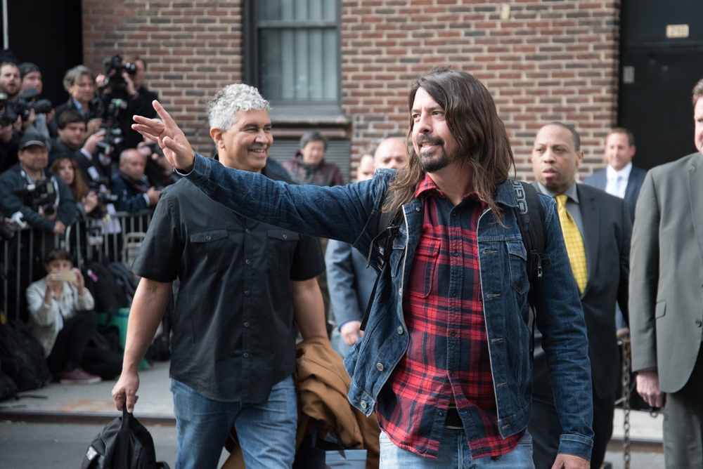 Dave Grohl moved to thank fans at first Foo Fighters concerts after losing Taylor Hawkins