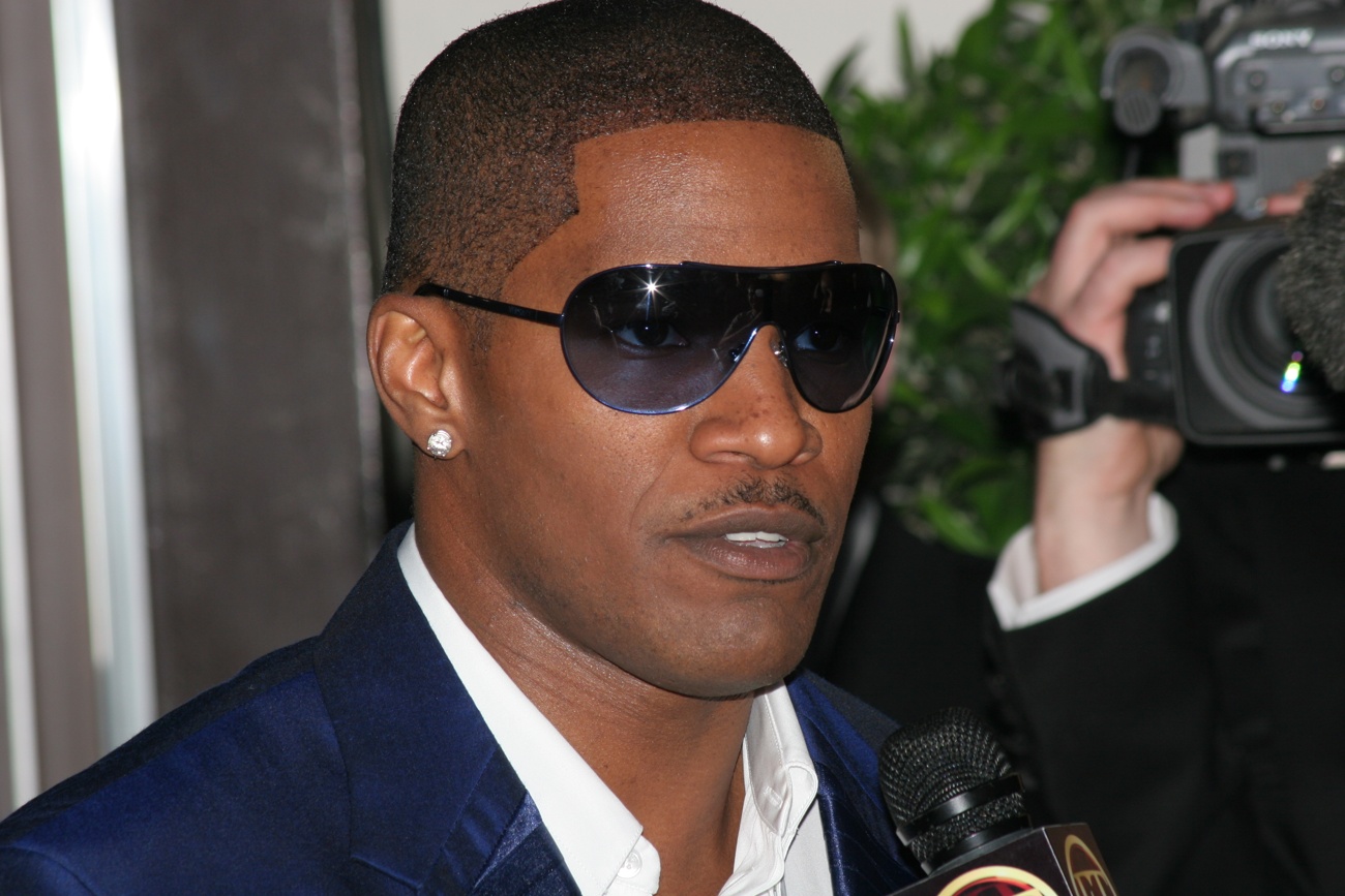 Jamie Foxx hospitalization ruled out after receiving COVID vaccine: representative denies it