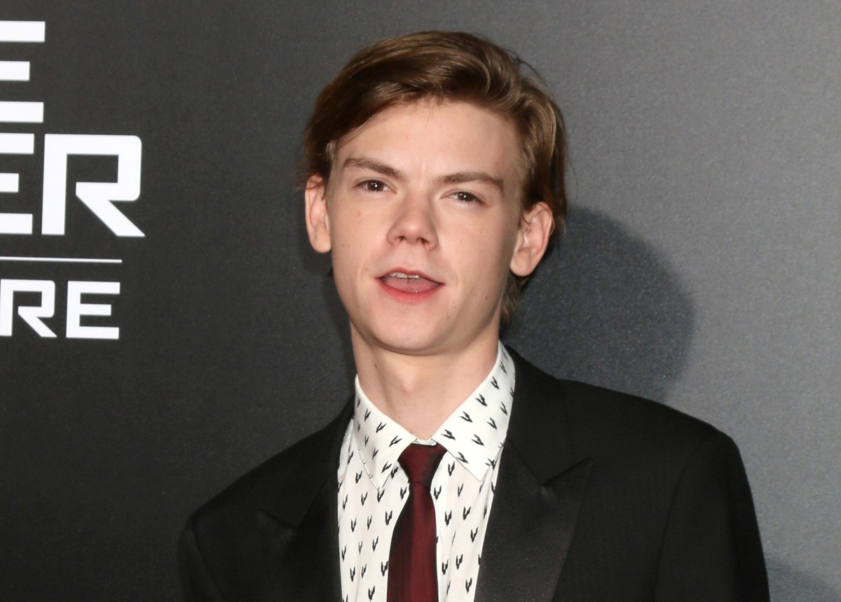 Thomas Brodie Sangster le pide a Talulah Riley que se case con él con una frase muy cinematográfica