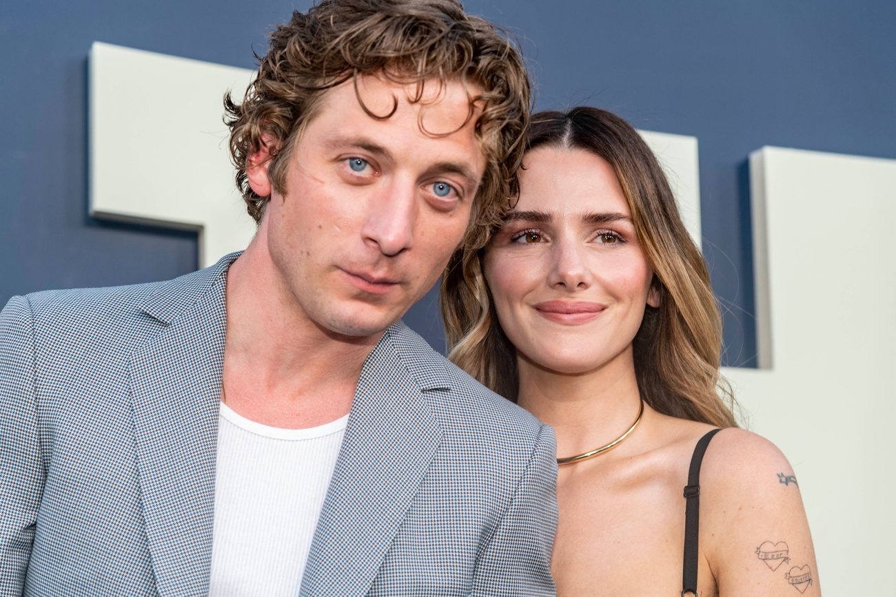 Jeremy Allen White y Addison Timlin